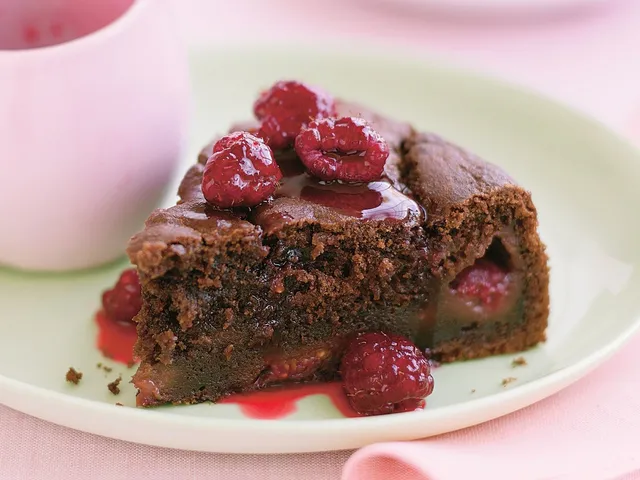 Chocolate raspberry cake slice
